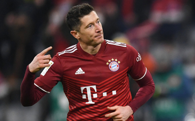 Udział piłkarzy w polityce bezpośrednio wpływa na sens sportu